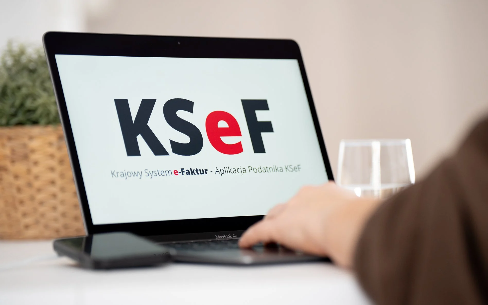 Read more about the article KSeF od&nbsp;1 kwietnia 2026